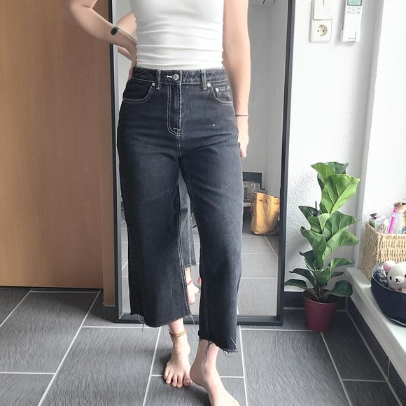 Zara Woman Premium Denim Collection Black Raw Hem Ankle Wide Leg Jeans US 4 - Picture 3 of 15